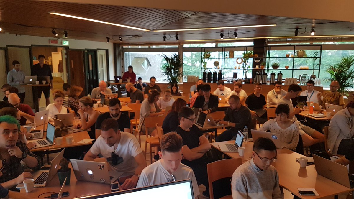 MauriceDB's tweet image. Full house at the React workshop. #AmsterdamJS