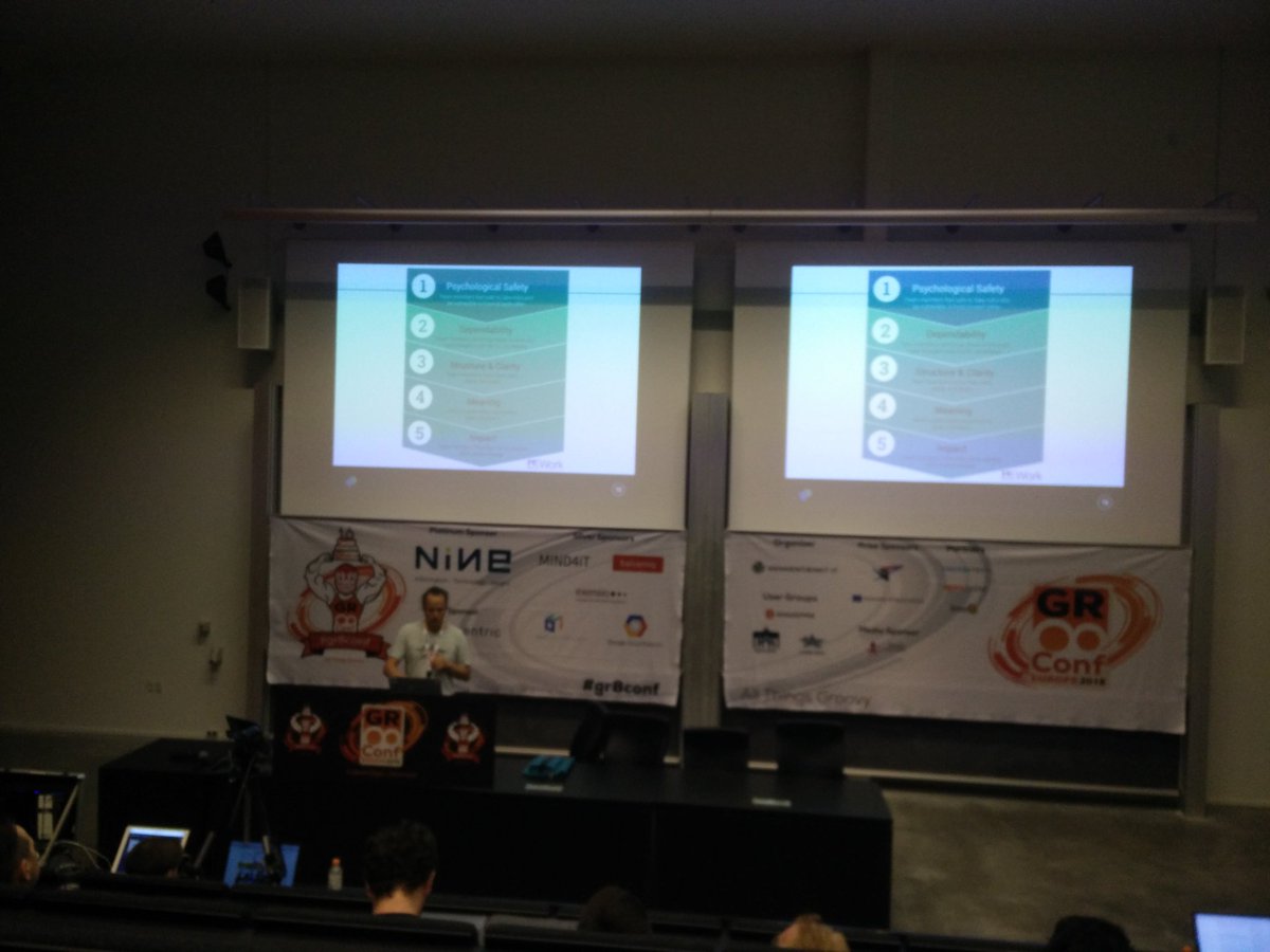 Kiview's tweet image. .@codestoe from @codecentric talking about #groovy teams at #gr8conf, some good food for thought there 🤔 @gr8conf