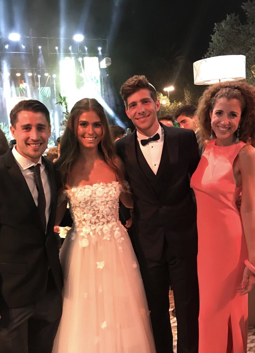 BoKrkic's tweet photo. Una de las personas más especiales que he conocido gracias al fútbol. ¡Ha sido maravilloso compartir con vosotros este gran día! Ets un gran, cadellet. #CoralAndSergi https://t.co/3ZhdLYpgXi