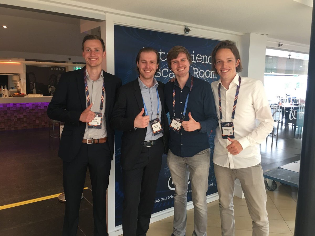 SAS_Netherlands's tweet photo. Partner @notilyze staat klaar om de data science escape room in te gaan! Zullen ze ontsnappen? #SASescape #DSADay18 https://t.co/xaNTJQffE2