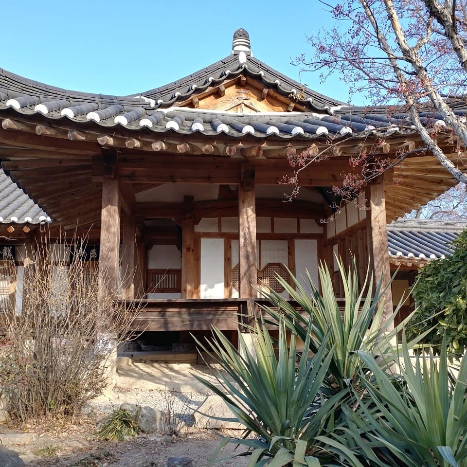 geouyun's tweet image. 경주 최부자댁 사랑채 누마루