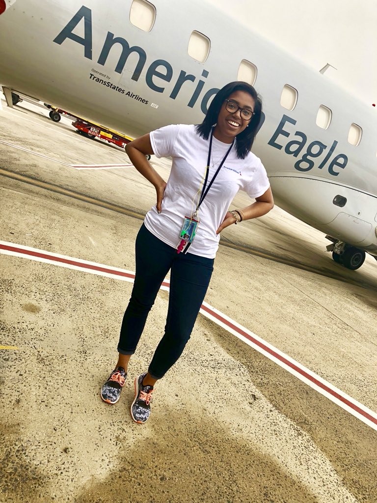 MissOlympiaJ's tweet photo. 3.5 years later and I finally got my first plane pic🤗 #InternationalFlightAttendantsDay #FlightAttendantAppreciationDay #MarryMeFlyFree 💕🛫 https://t.co/bt5rh0xb5q