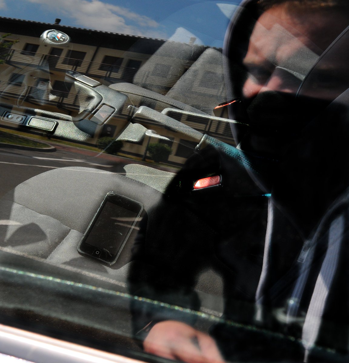 _DevonCarKeys's tweet image. Protect yourself against relay theft. 
Thieves can steal a luxury Mercedes in 23 seconds using a radio signal device. For more details visit goo.gl/f8rC4A
#security #keylesscars #carsecurity