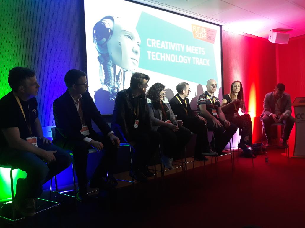 CreateSkillnet's tweet image. Contrast of AR and VR, engagement and socialisation #Futurescope #CreativityMeetsTechnology #VR #AR #VRAI #immersiveVReducation