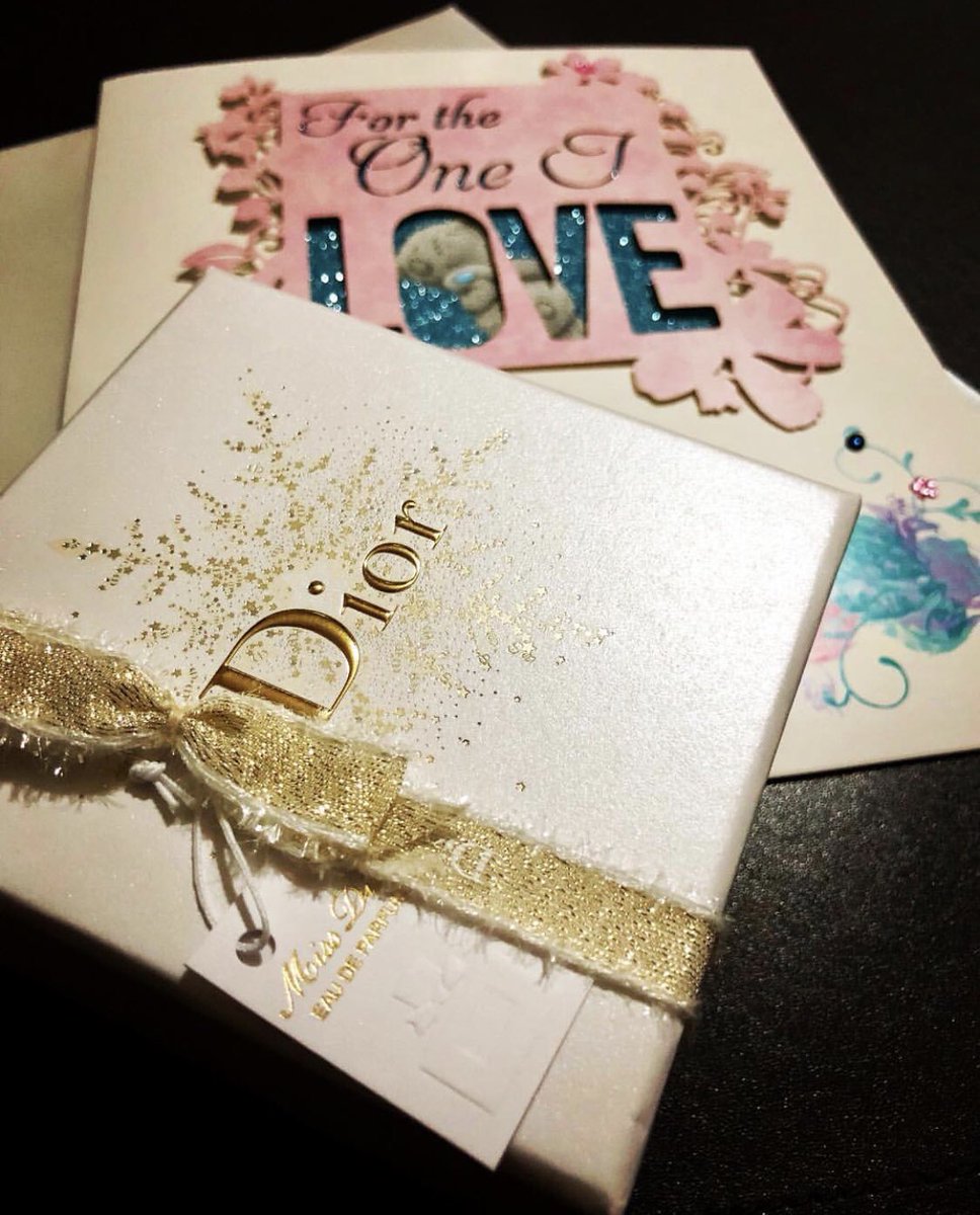 Jhordz_NamBau's tweet photo. Thank you so much Hun.. You never cease to surprise me.. Love you too Hun!😘😘😘
#birthdaygift #birthdaygirl #birthdaypresent #birthdaysurprise #birthday #birthdaycard #birthdaylove #dior #msdior #missdior #missdiorperfume #latepost https://t.co/ibSvC6ijFB