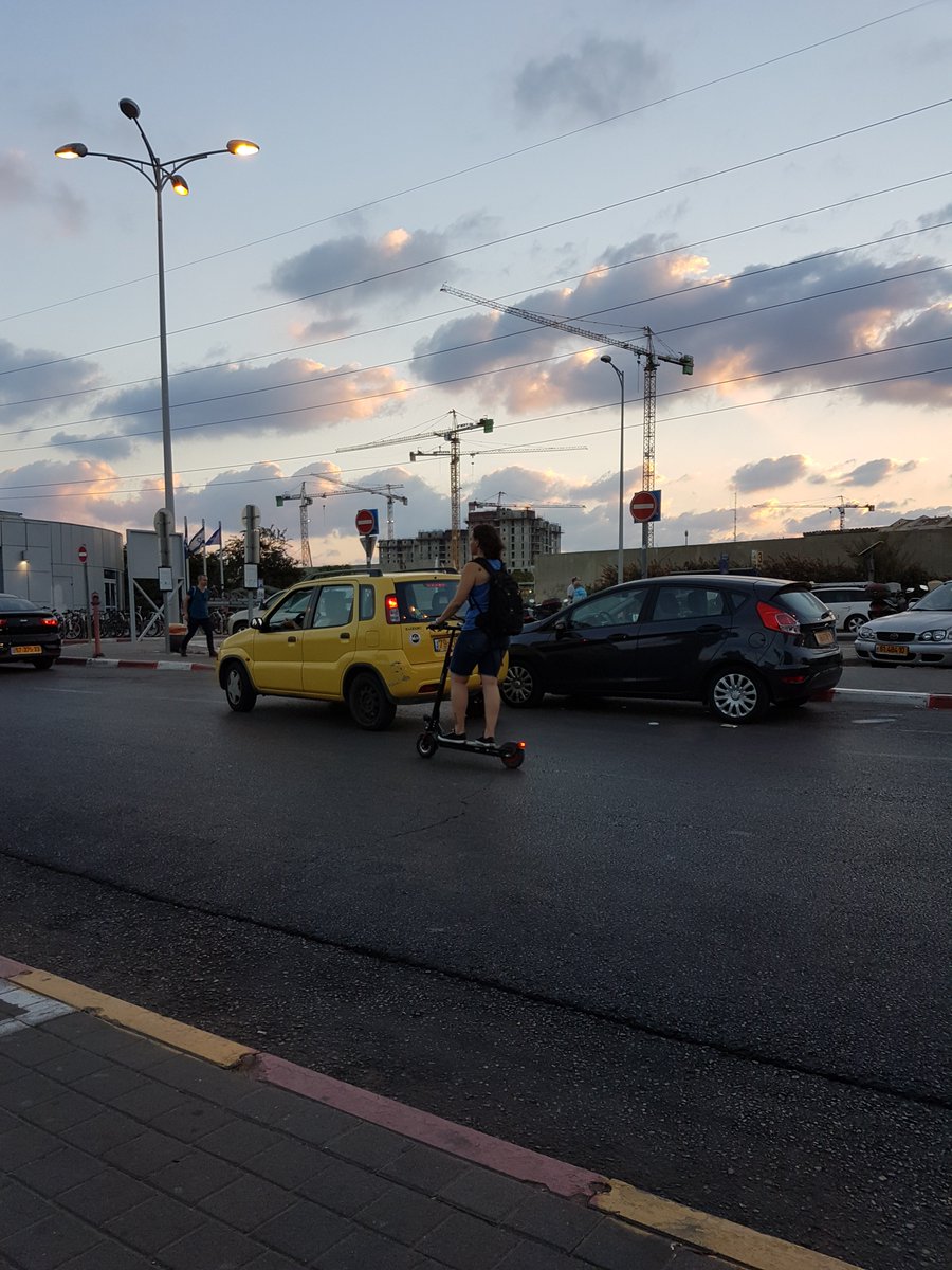 NemoShiff's tweet photo. At dusk  #צילום #evening #cars #photography #urban #artistsontwitter #myphoto #PhotoArt #artlistlife #myart #Skyline #Cloud #Dawn https://t.co/n3TMGtGDhw