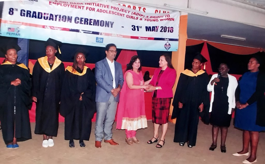 AnujaPrashar's tweet image. An incredible start to my new job @amurtafrica at #Dreams Graduation. Moving, inspiring &amp;amp; empowering with the fabulous @gloria_muliro &amp;amp; @county_nairobi &amp;amp; #GlobalCommunities &amp;amp; #TheMotherGooseKenya