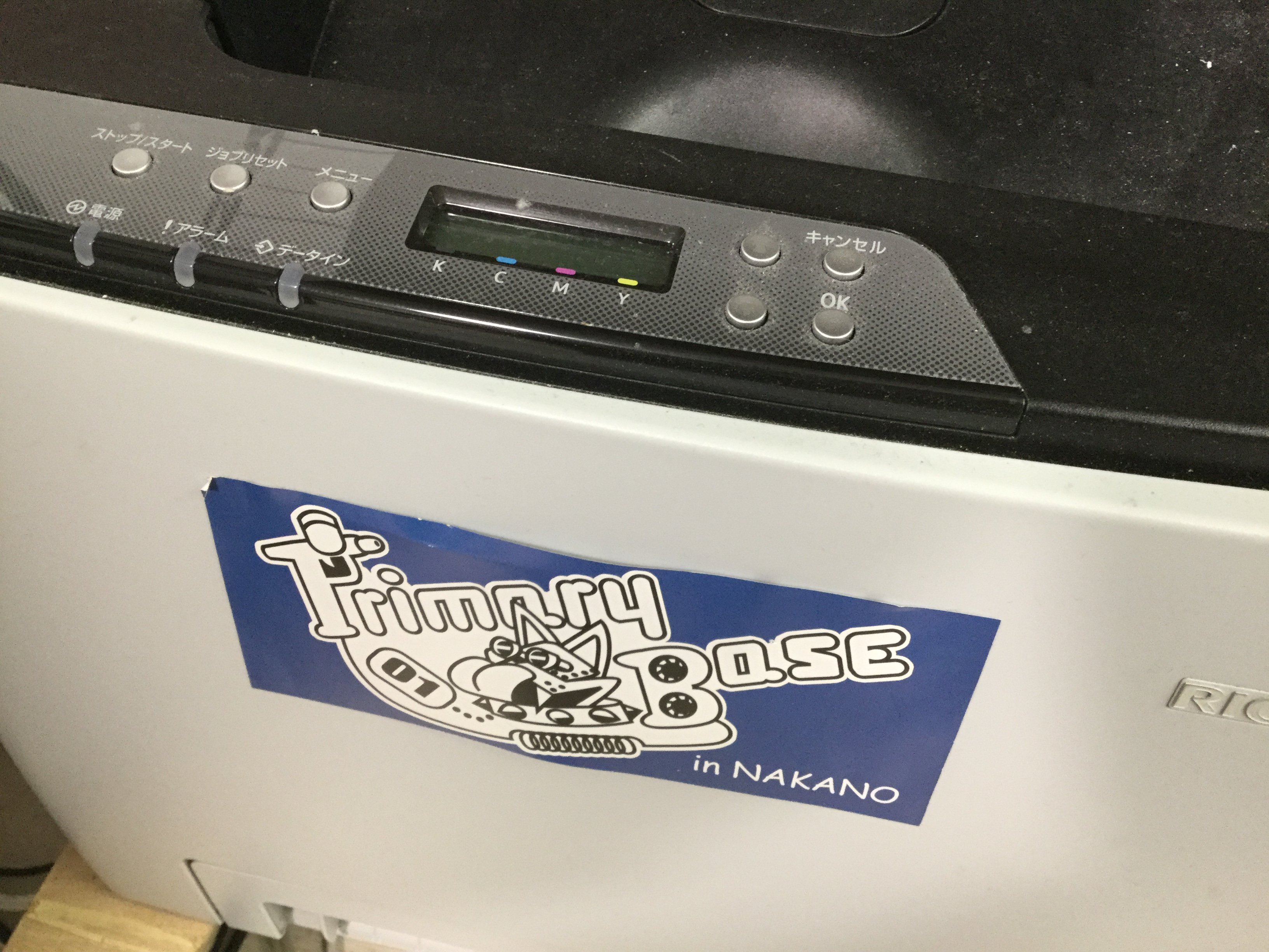 Experten A Twitteren 定期 ぷらべでオリジナルのデカールを印刷してみよう 当店のレーザープリンタ Ricoh C250l は白色トナーカートリッジ実装済 白デカールとカラーデカールを重ね貼りする事で下地の色の影響を受けない くっきりとしたマーキングが再現可能