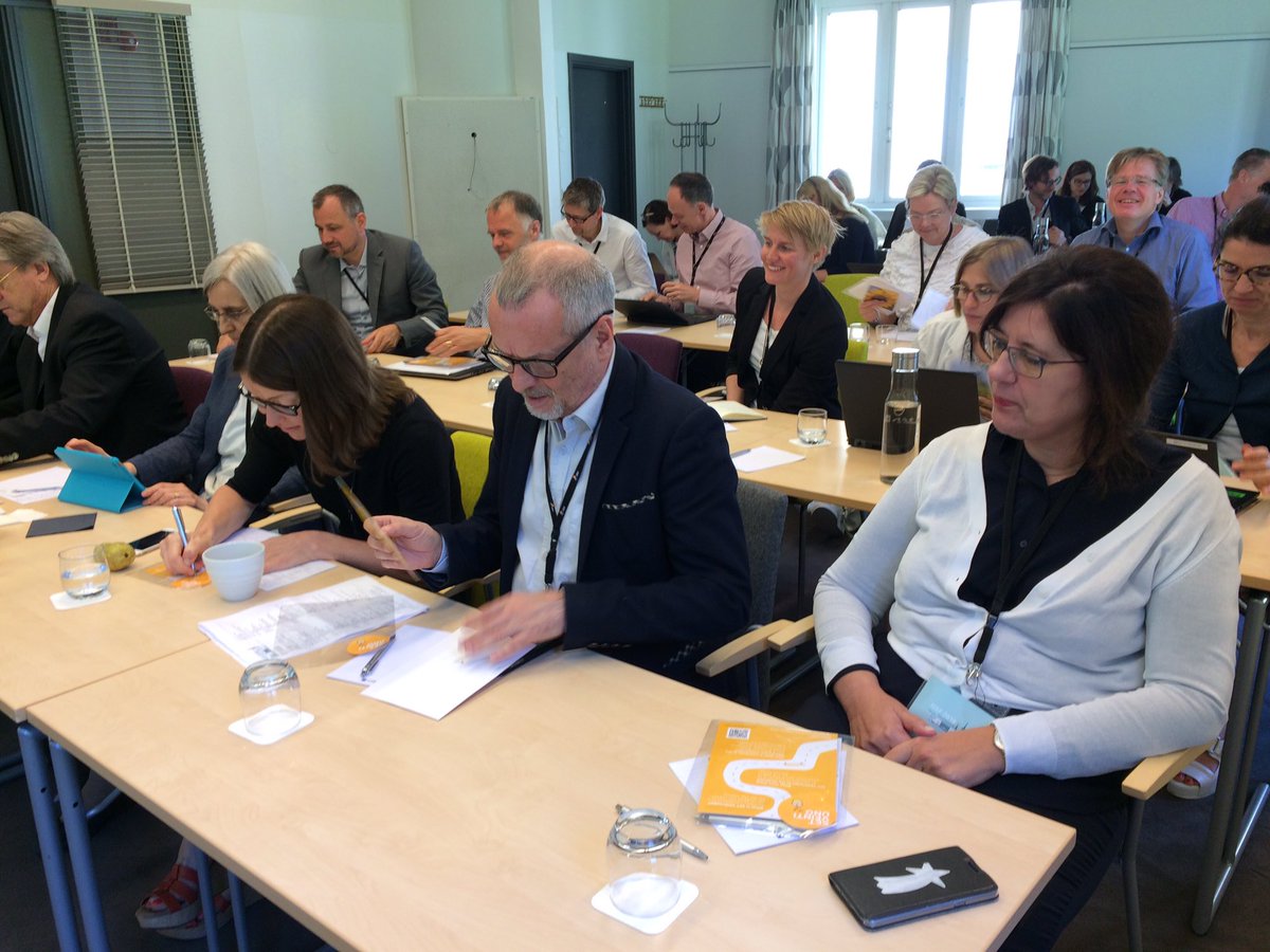 mbonet2's tweet photo. #IGEP2018 sharing the most important conclusions about experimentation of @SetVeintiuno #21th skills @ineverycrea https://t.co/MnUnp6ZOZX