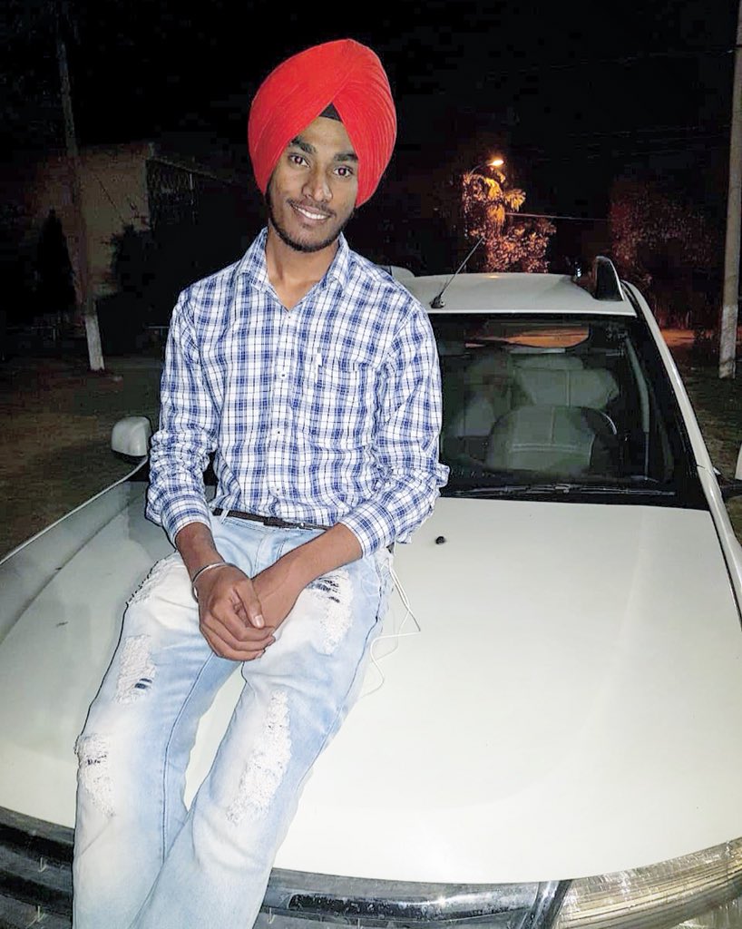 serharmandeep's tweet photo. It’s all about that Thursday night 
College days college life 
And now new beginnings of life #er #erharman #erharmandeep #erharmandeepsingh #gndec #sportsComplex #duster #dusterlove #night #nightlife #geddi #redturban #gne #gnewale #genconions https://t.co/dPrT9Nyw6I