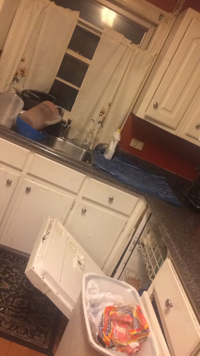 TraversxJ's tweet image. // u almost can't tell it's a party house