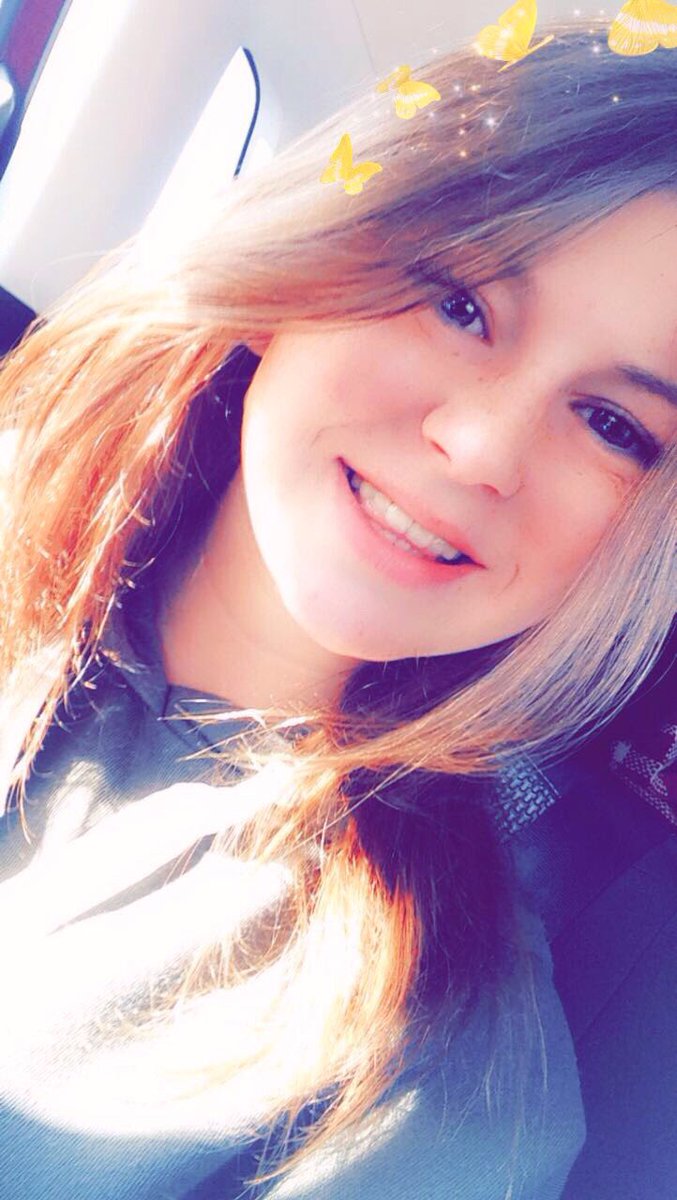 officialalei's tweet photo. I'm honestly starting to feel good about how I look, my confidence is finally coming back 💪🏻😇 I don't need to fake a smile, pretend I'm happy, because these are genuine smiles 😊💗 https://t.co/9FMTv0LUrz