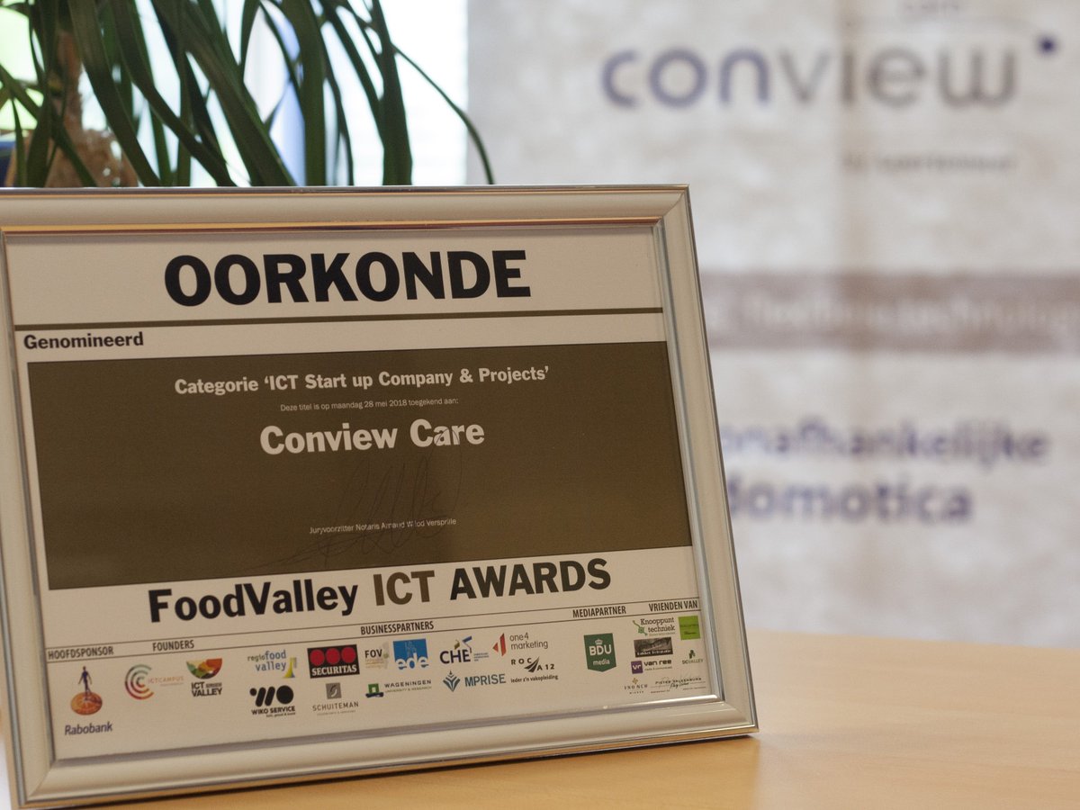 Zorgtechniek's tweet photo. RT @Leertouwerbv: De oorkonde van de nominatie Food Valley ICT Awards heeft mooi plekje gekregen! Met dank aan Annemarie Bakker voor de mooie foto's #fvicta2018 https://t.co/TjealOGNgu