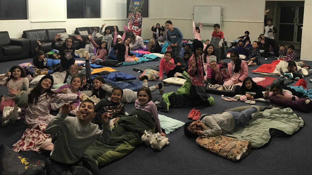 sjvmul's tweet photo. All settled in for movie night 📽 #daytwohighlights https://t.co/1JCl2BW7Ww