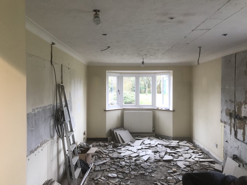 LauDecor's tweet photo. https://t.co/OklehmImn3  
More pics on our #Instagram #facebook accounts. #decorating #painting #kitchen #bathrooms #plumbing #flooring #plastering https://t.co/SCz52rWg17