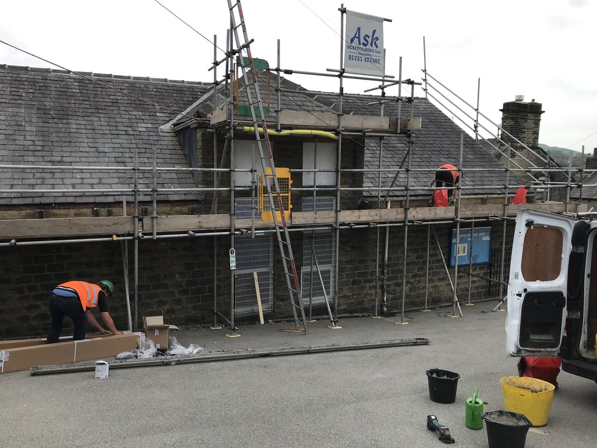 It’s all go st School this week...
No pupils - but lots of roof repairs !!