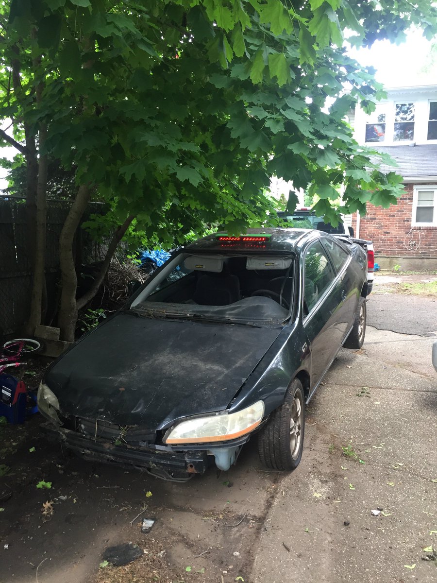TowJunkCars's tweet photo. Summer is here. Get that old junk car out of the yard. #towlongisland #junkcarremoval #cash4cars https://t.co/BatK6NUkT9