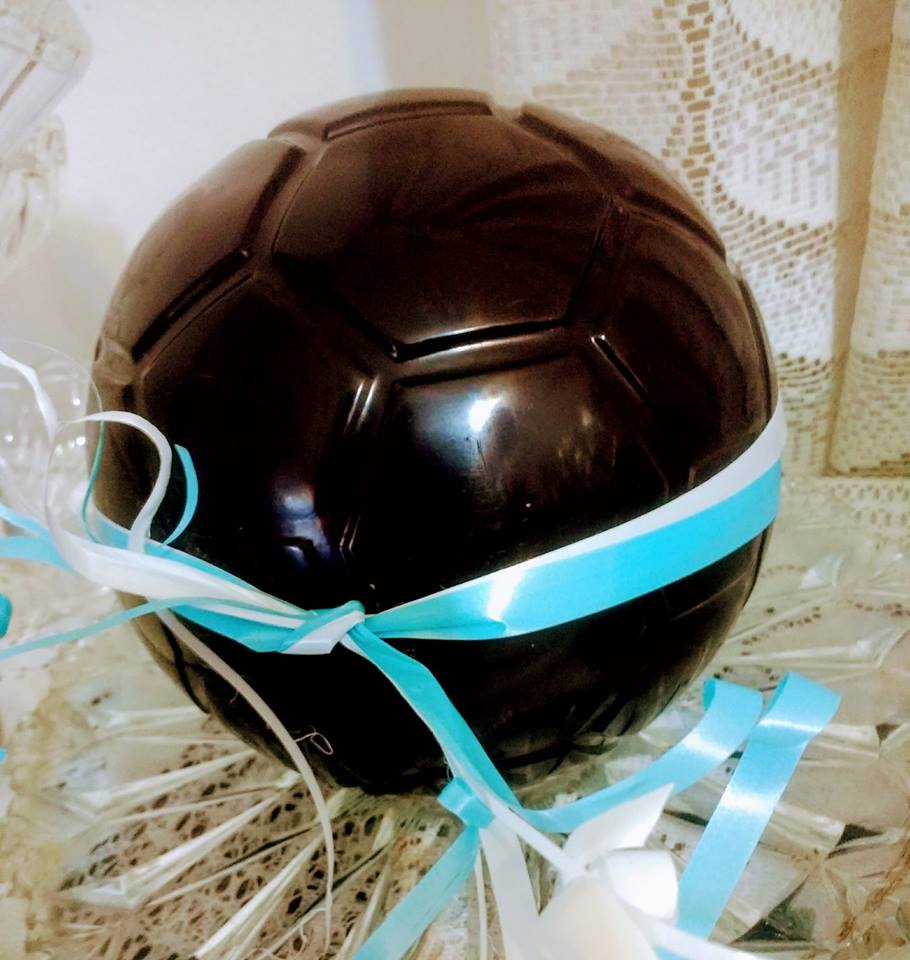 Chocolatesweb's tweet image. Feliz Día Papá! $ 400 Medio Kilo de Chocolate Alpino
El color de las cintas puede variar el color que quieras!
Encargalas Ya con anticipación! 
Al 116425-2285
#felizdiapapá #papá #padre #chocolate #bombones #eventos #fiestas #amor #BuenJueves  #CristinaEnElSenado