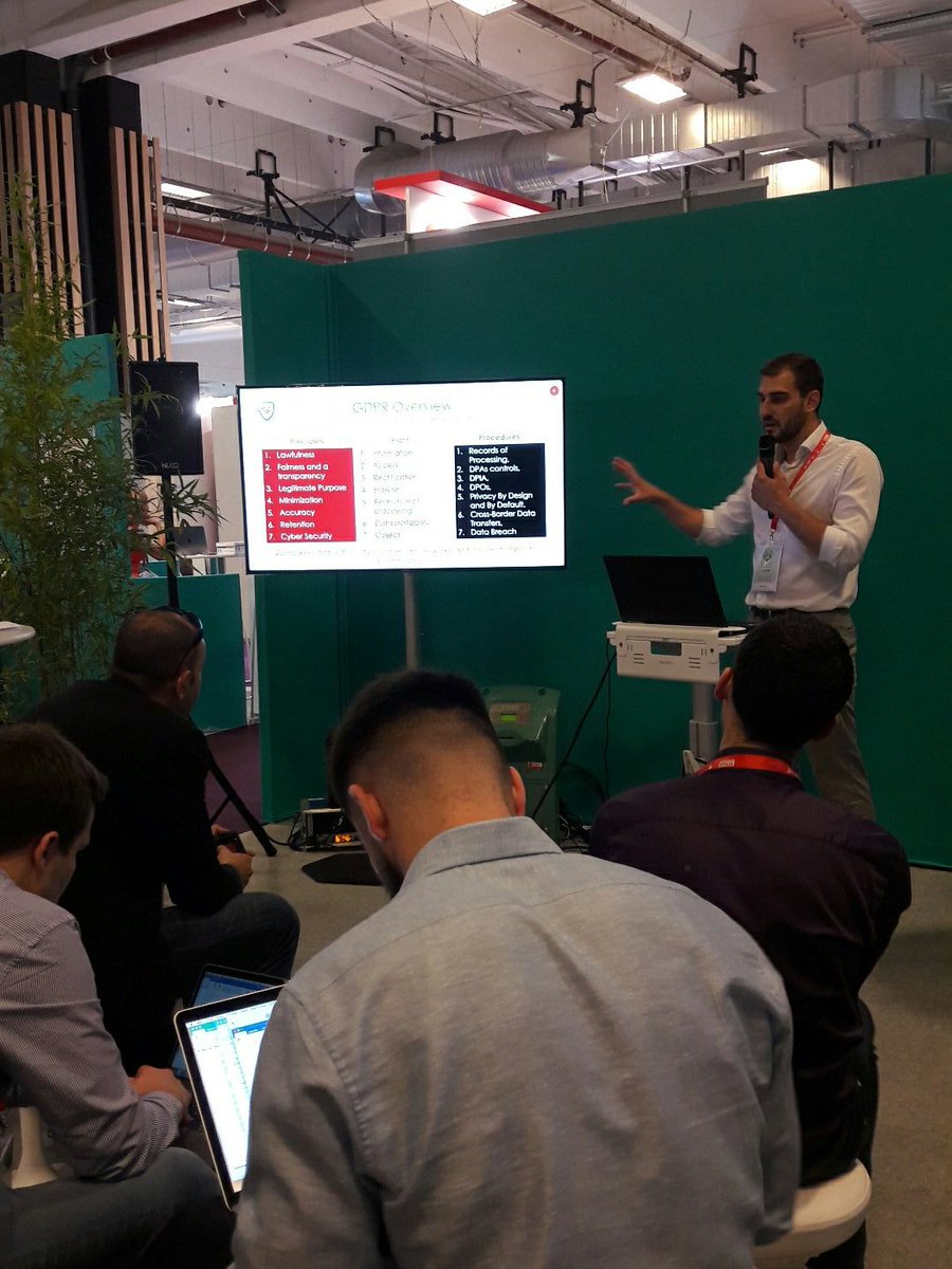 CatelReseau's tweet image. #MyDataTrust nous parle RGPD, protection des données et mise en conformité! 

🚩 Stand G71 - Village Catel