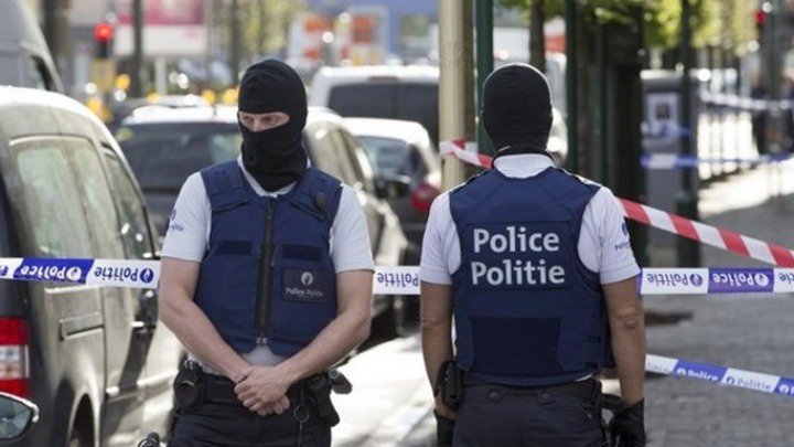 amna_news's tweet photo. Ο δράστης της επίθεσης στη Λιέγη είχε σκοτώσει κάποιον την προηγούμενη ημέρα
https://t.co/OMpHGhftAC
#Liege #Liegeshooting https://t.co/kFxRCgPeP2