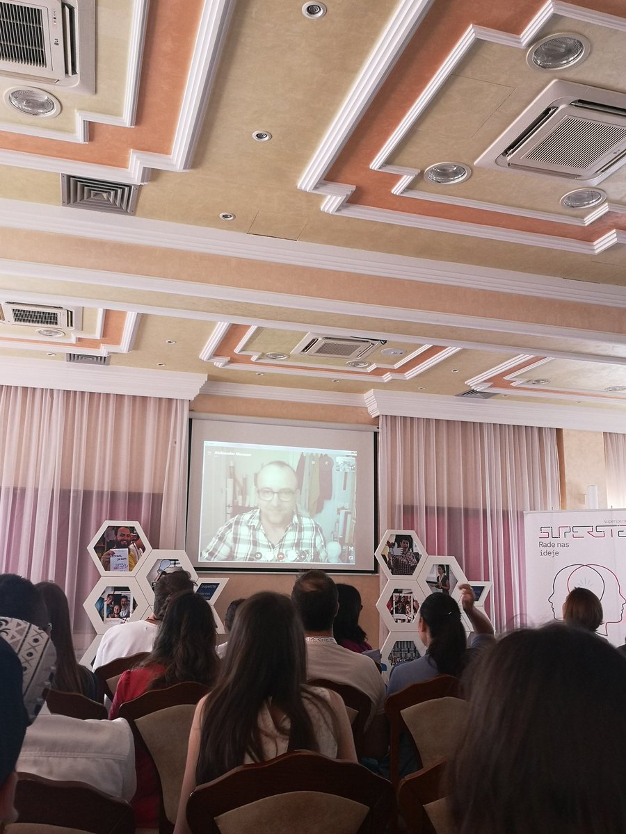 ecotechserbia's tweet photo. Kada se mentor javi iz NY 🌍 
#mentorisusvuda #Superste @SupersteNet @ErsteBankSrbija @tragfondacija https://t.co/eRZHua2vWs