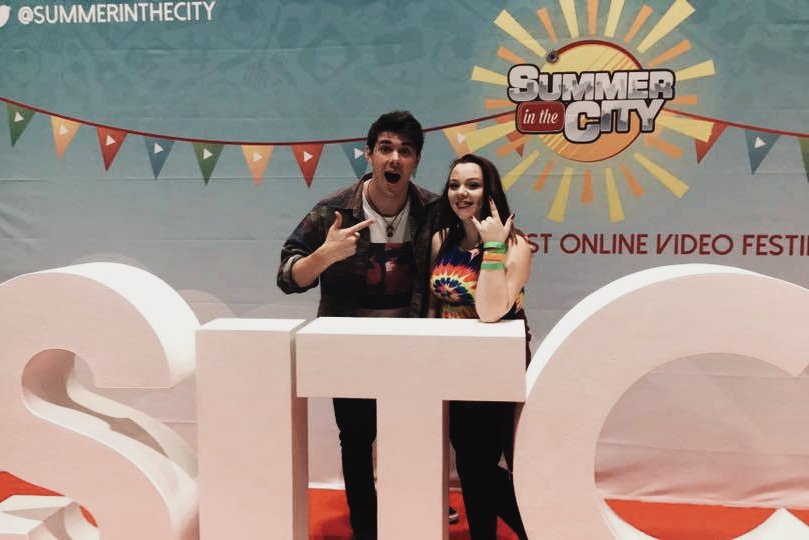 _mollyeddi's tweet photo. #SitCTBT with these angels https://t.co/MGllJuN2wX
