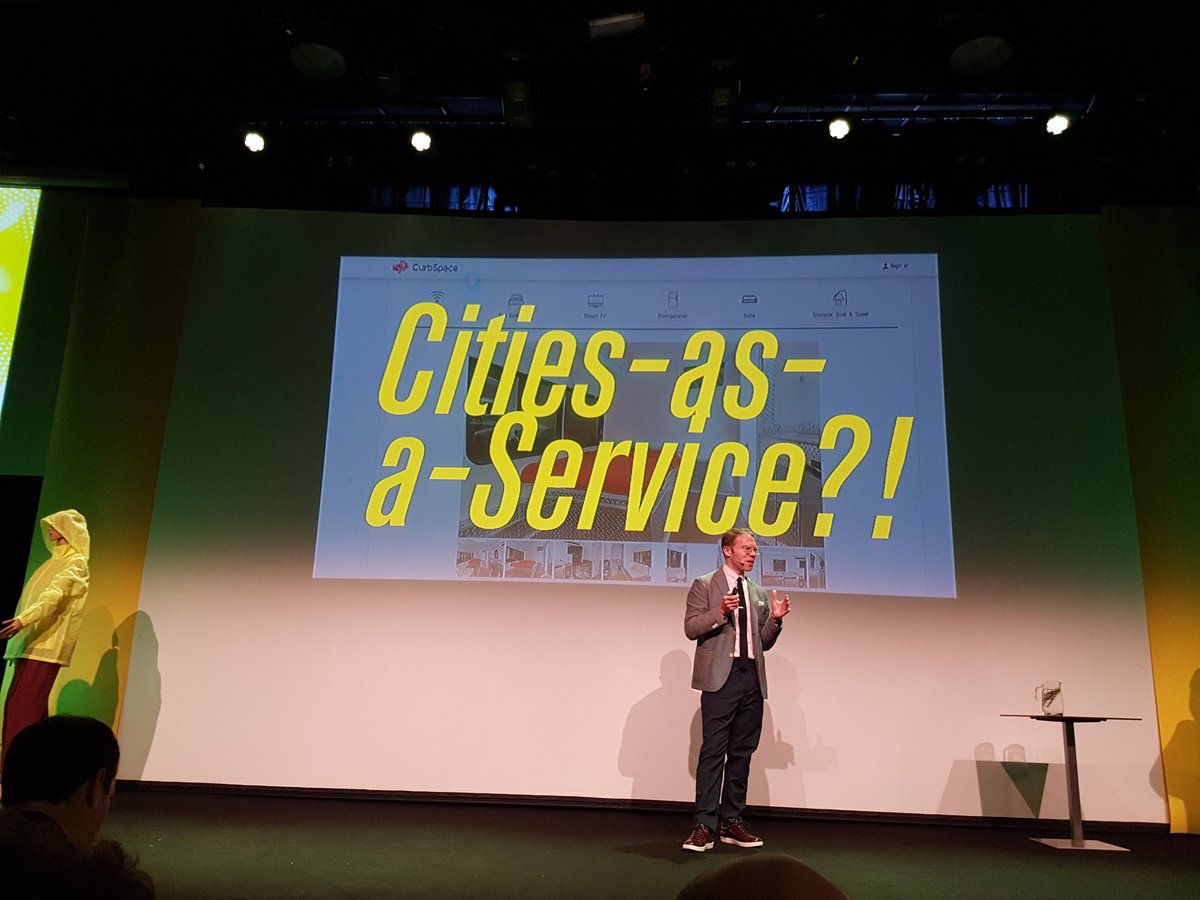 MadCityEvent's tweet photo. Fascinating talk by @Greg_Lindsay about #CitiesAsAService https://t.co/ZrrqTkovYP