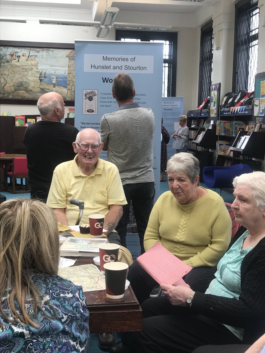 Rachel_Benn_'s tweet image. Brilliant launch of our #MemoriesofHunsletandStourton exhibition at #HunsletLibrary 🎉 Such a buzz in the library with local people sharing funny memories, photographs and reminiscing 😁 @leedslibraries @LeedsMuseums @SouthLeedsLaH