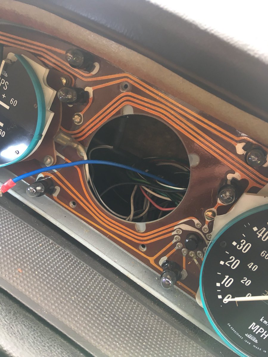 RoverP6Club's tweet photo. @yarruMwerdnA @BL50_AROnline In what year was that? The Rover's is flexi PCB and dates to 1965 in prototype form, 1968 in full scale production. https://t.co/9RKp3rzQ05