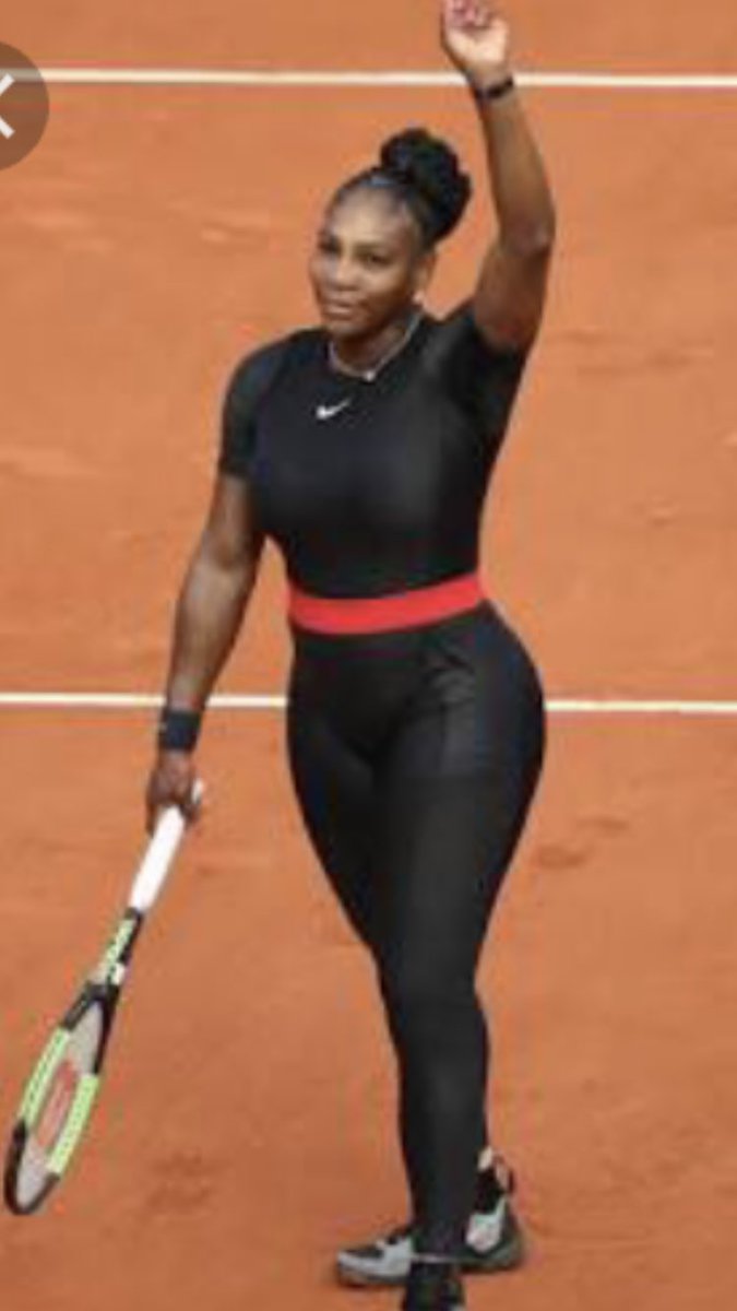 sowwowofficial6's tweet photo. Who wore it better? #bigDELL #serena https://t.co/BuIzyOpbW7