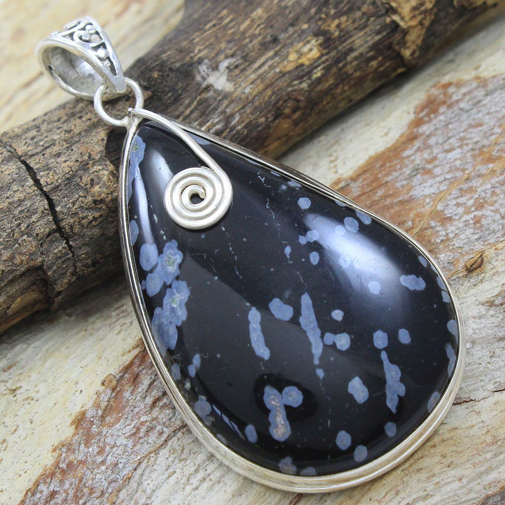 silvereternity5's tweet photo. https://t.co/kkDGWSLrRa

https://t.co/AvIsTdDyPM

#SnowFlakeObsidian #GemstonePendant #GemstoneJewelry #SilverPendant #SilverJewelry #925SterlingSilver #Designer #Gift #Silver #Jewelry #SilverEternity https://t.co/Bdr3Mp3eJf
