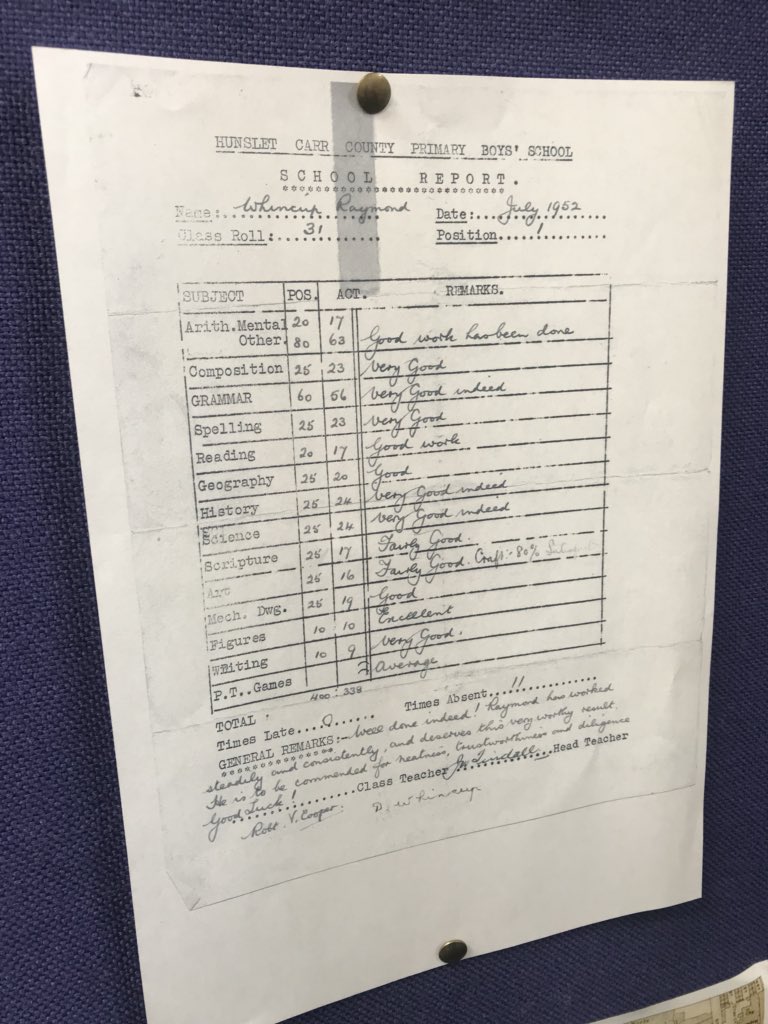 Rachel_Benn_'s tweet image. Ray shared his photos and school reports from @hcpsleeds #HunsletCarr 📜 Can you spot him on the photo?! #MemoriesofHunsletandStourton exhibition open now at #HunsletLibrary @leedslibraries