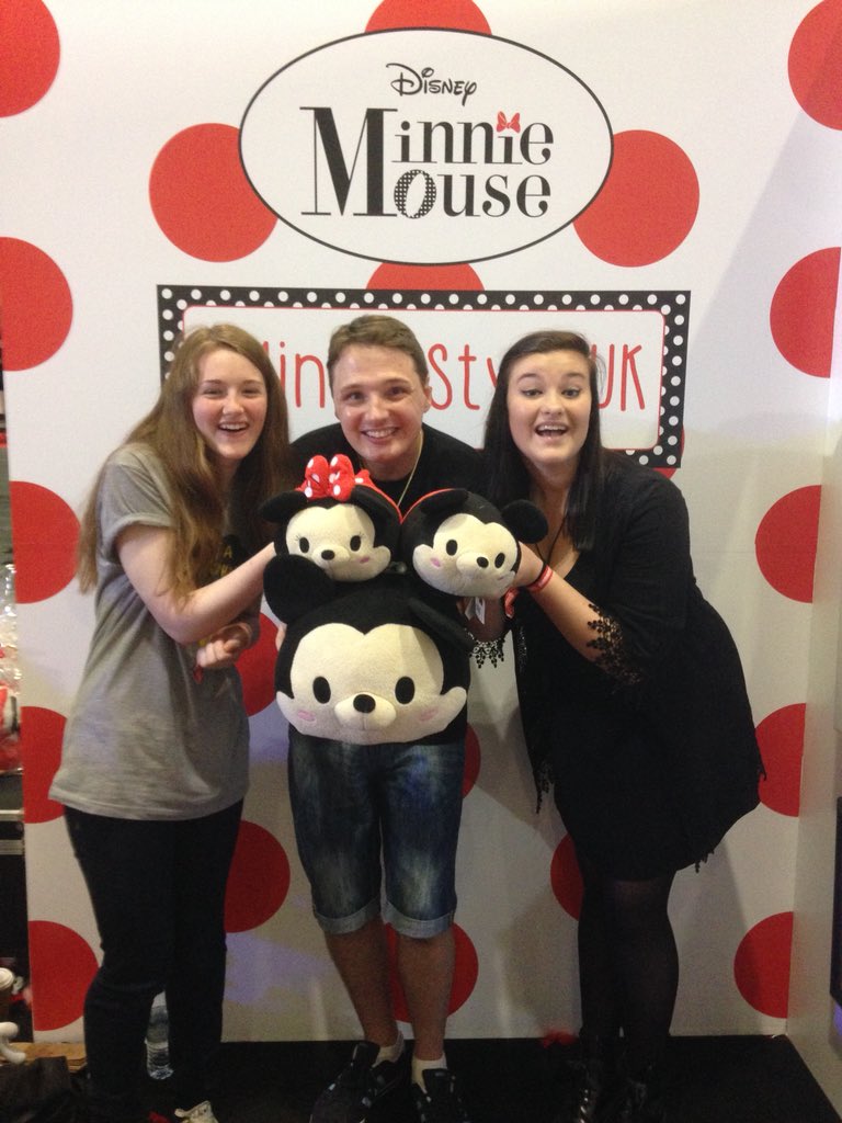 eleanorthp's tweet photo. 2015 SitCβs move to the excel centre, bigger and better π€©β¨#SitCTBT @SummerInTheCity https://t.co/Q6oNk1vDnN