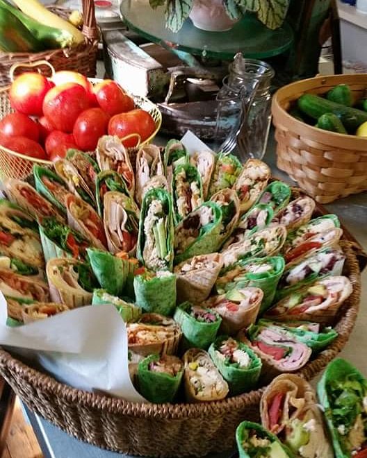 Catering pick up available at Roots! Don't let the heat stop you from entertaining this summer! Roots has a variety of catering options for you! Call us at 485-7761
#catering #roots_at_robies #organic #farmfresh #local #summertime