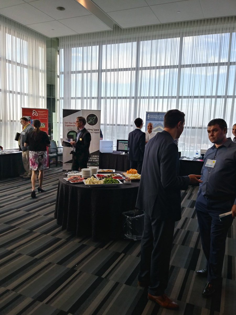 BradWButt's tweet photo. Great to attend #AngelFirstLook last night hosted by @RICCentre & @MississaugaEDO to see innovation and financing meet face to face. Congratulations on this initiative! @angeloneinvests @MBOTOntario https://t.co/tqHHyeh4p2