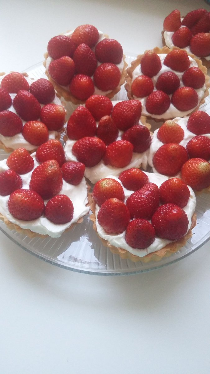doraczelen's tweet photo. Smacznego świętowania! �� https://t.co/YHDoU0lj8X