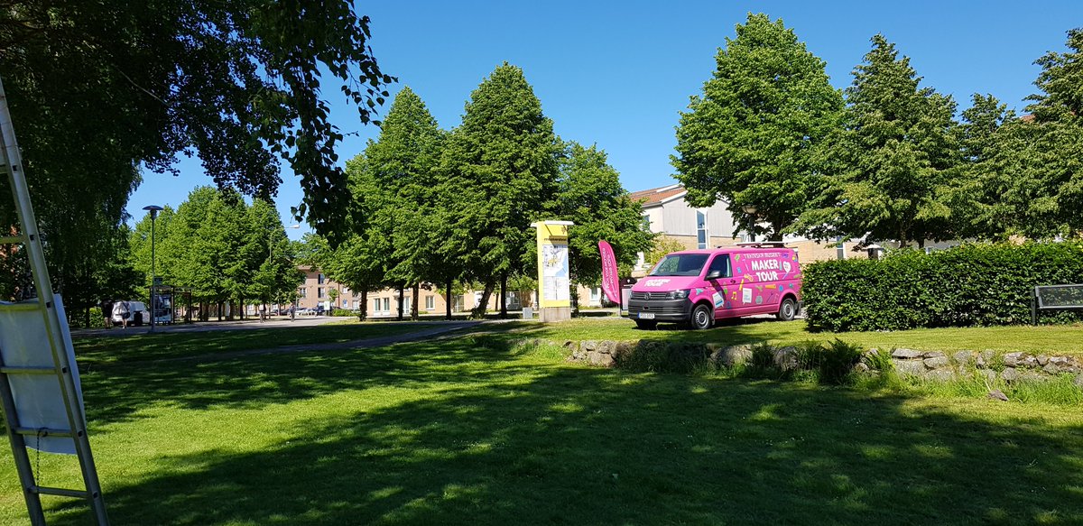 MonaJonsson2's tweet photo. Final på Make IT Flow, #motnyahojder, #LNU, #regionkronoberg, Vetenskapsdag med Campusrally och 700 elever från länet. Ambassadör och tekniknörd Tina Turner, kartläsare, #school4you https://t.co/5JuEegLSGd