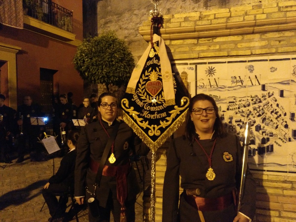 CenturiayCarmen's tweet photo. Pasando las vísperas del #CorpusMarchena con los compañeros de @BandaScjMarchen  magníficos sones! https://t.co/o9BpheIGks