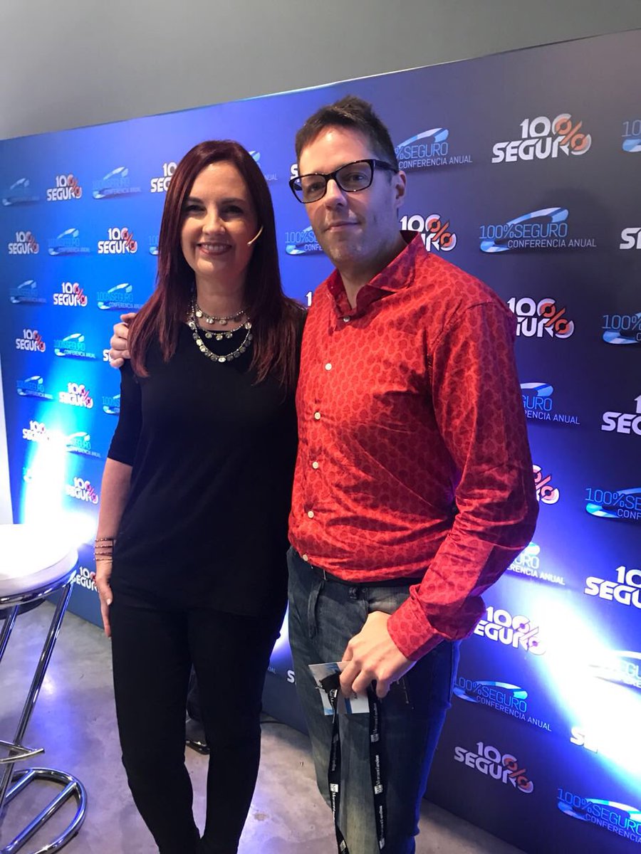 agus_sampaulo's tweet photo. ¡Ya empieza! @CarinaSpero Gte Comercial de @IBMArgentina y Andrés Farral de @ClimaVistaAgro hablarán sobre Inteligencia Artificial en la Conferencia Anual de @100% Seguros #EcoClimaSol #IBM https://t.co/OJN8tdbQVh