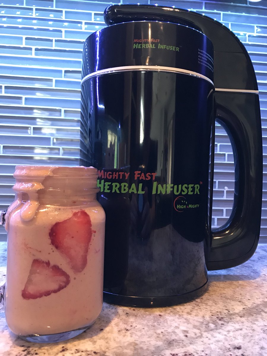 magacouplefl's tweet photo. Nothingโs more #TBThursday than PB&J but w a MIGHTY twist of tincture๐๐ฅ๐ฑJOIN OUR EMAIL LIST 4 THE MOST DELISH & HEALTHIEST RECIPES U CANNA MAKE W #MFHI ๐ DRINK THIS INSTEAD OF AMBIEN! #NewAmbienWarningLabels #NationalSmileDay #ThursdayThoughts #MedicalMarijuana #thc #munchies https://t.co/KxC9ZclFqo