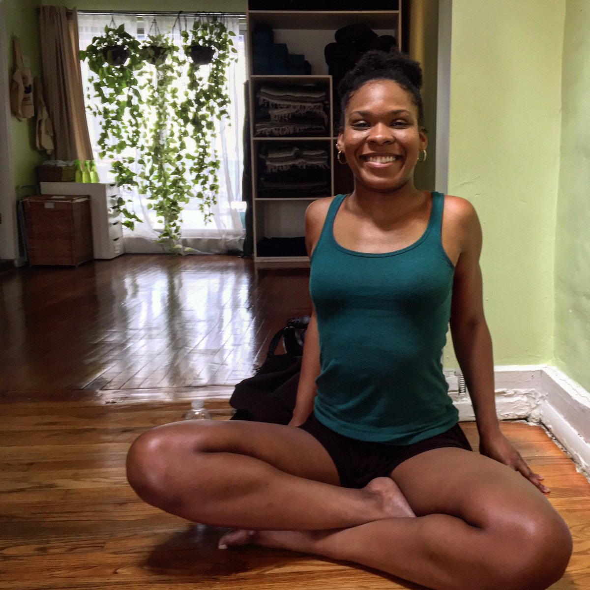EastYoga's tweet photo. Yes, East is a vinyasa studio, but @DeidraReneYoga brings us Iyengar yoga each week in her Mon 9:15 Open Align and Sun 11:45 am Basics classes...
More at https://t.co/zDmhoPKTwn
#yoganyc #nycyoga #eastvillagenyc #iyengaryoga https://t.co/KpV6AmL3o2