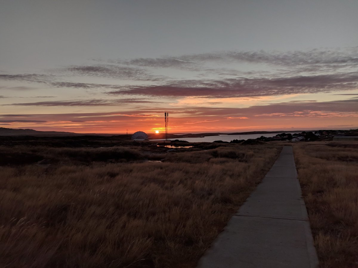 lellielesley's tweet photo. Walking back up the hill from this morning's swim was rewarded with a stunning sunrise over Stanley Harbour. #FalklandIslands #SapperHill https://t.co/asqPRVuT23