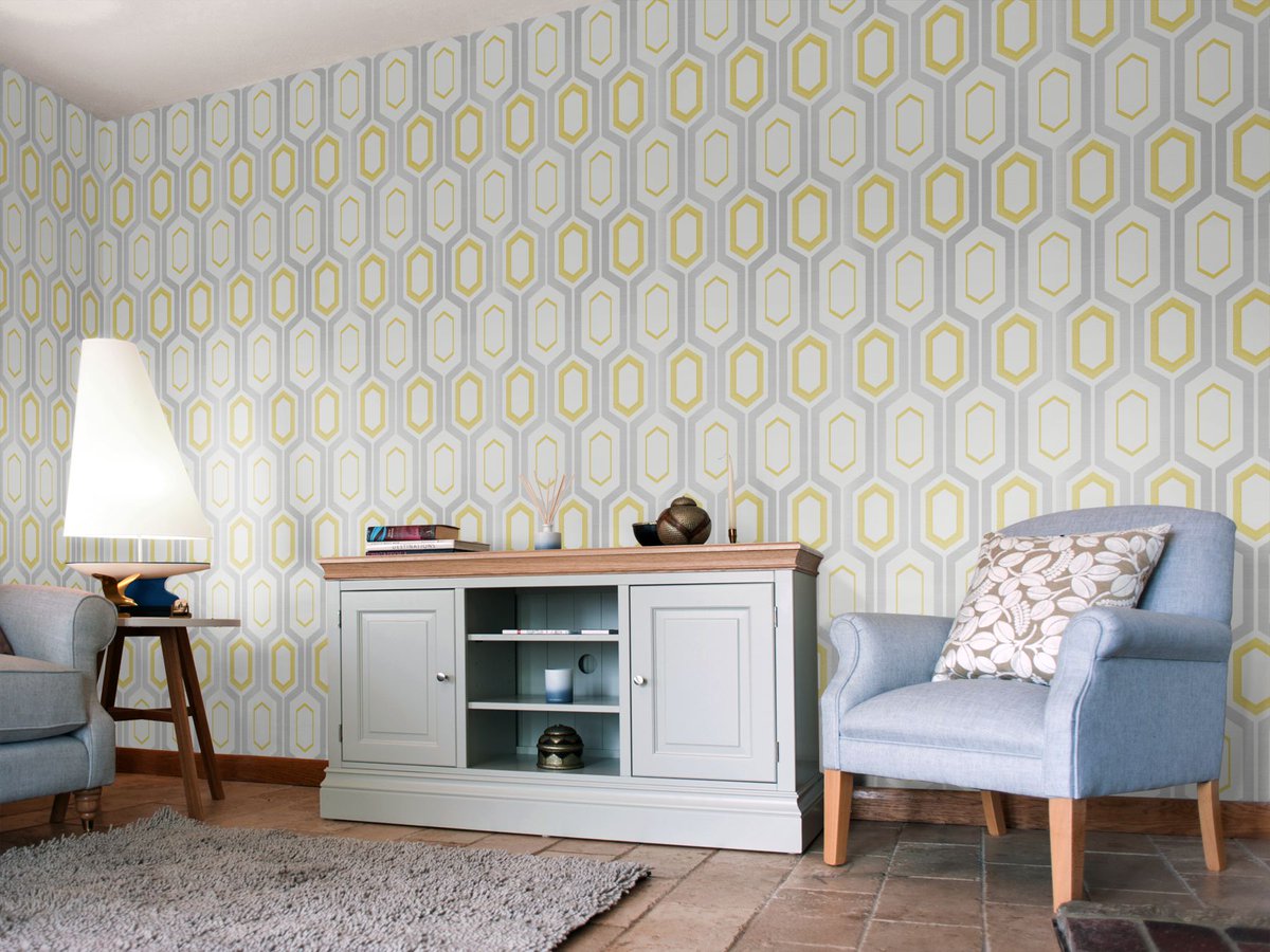 CrouchPatterns's tweet image. love this #hexagon #wallpaper that i found on @BrewersHomeUK  again it is made up of 2 #geometric hexagons that have been #woven together each with different thickness. also in one of my #favorite #colour #schemes, #yellow and #grey