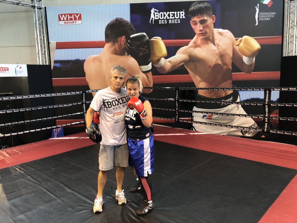 FPIBoxe's tweet photo. #RiminiWellness2018 🇮🇹🥊🥊 Day 1 Contest #Noisiamoboxe 🥊 #SpecialBoxe With @AmputeeBoxeur  @BoxeurDesRuesOf #WHYsport @riminiwellness https://t.co/UdHvg7Ta0Z