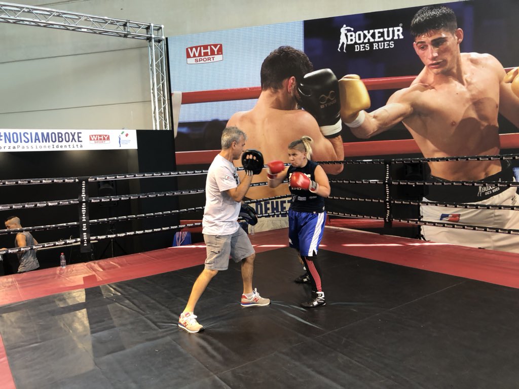 FPIBoxe's tweet photo. #RiminiWellness2018 🇮🇹🥊🥊 Day 1 Contest #Noisiamoboxe 🥊 #SpecialBoxe With @AmputeeBoxeur  @BoxeurDesRuesOf #WHYsport @riminiwellness https://t.co/UdHvg7Ta0Z