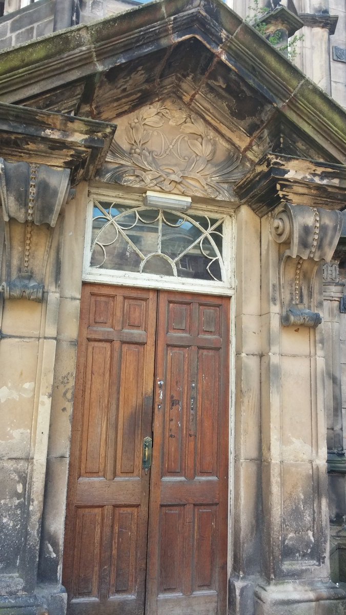 HelSingleton's tweet image. Stoneyhurst College, Lancashire #thursdaydoors #lookupmore #grandarchitecture