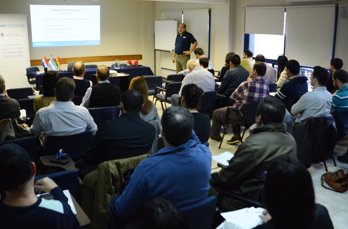 JST_Argentina's tweet photo. [AHORA] Curso Inicial de investigación de accidentes Día 4 - Temas: "Introducción al Proyecto de Informe Final" a cargo del investigador Claudio Lavirgen #Capacitación #CursoInicial #Investigación https://t.co/k5elRWfd5U