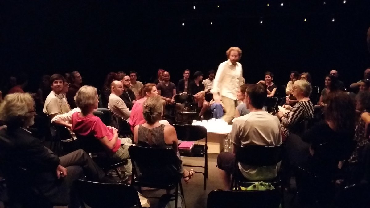 ThdelaBastille's tweet photo. #OCCUPATION2 La Veillée de mai, première des 3 veillées de cette occupation, commence sur le plateau du #théâtre en compagnie de L'Avantage du doute et leurs invités, pour aborder la question de l'engagement politique. Prochaine veillée "sans écrans" gratuite le 7 juin ! https://t.co/rzzXiYUeKs