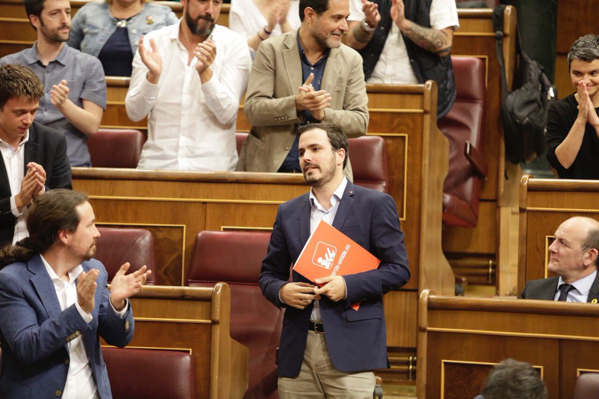 IUMadridCiudad's tweet photo. Apoyamos la #MociónCensura con @agarzon recordando que el objetivo es una república social, ecologista y feminista. https://t.co/Wv1SbeXw6k