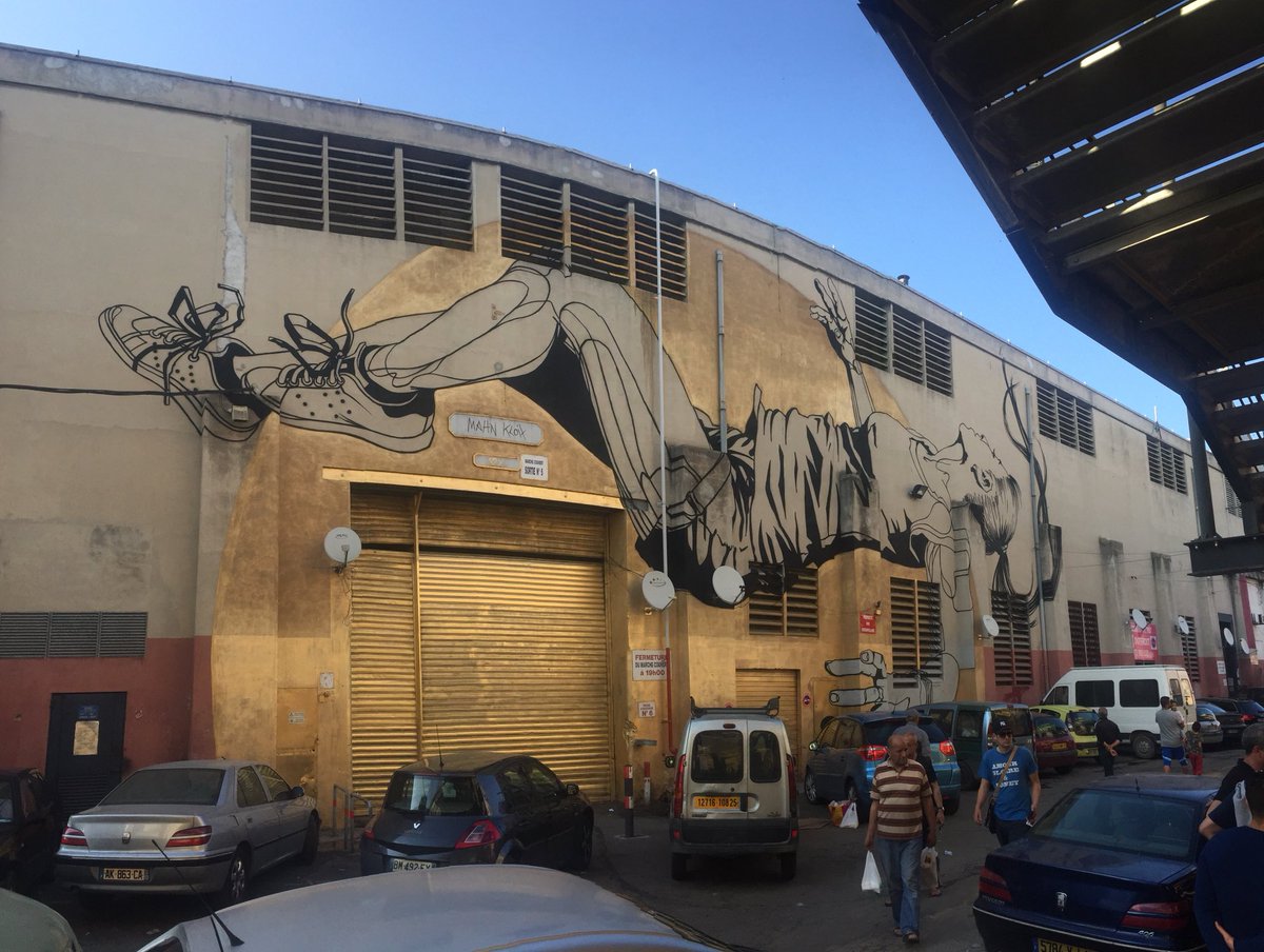 Gometmedia's tweet photo. [Direct] C’est l’ouverture ce soir du 4e #Marseille Street Art Show à la Galerie St Laurent du Marché aux puces. #plusgrand #plusfort https://t.co/i88v3y3O7D